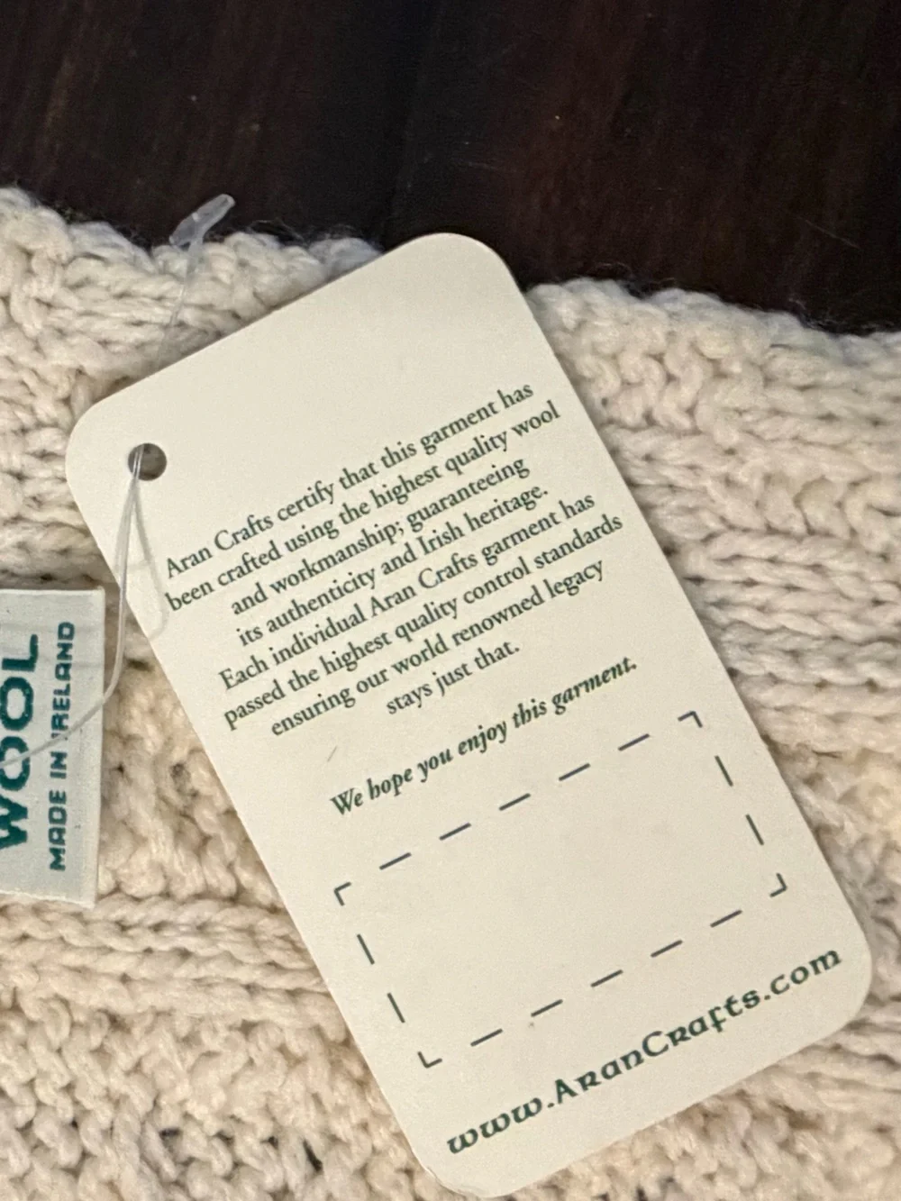 NWT ✨ Merino wool  Cream Cable Knit Women's scarf and mitten set unisex